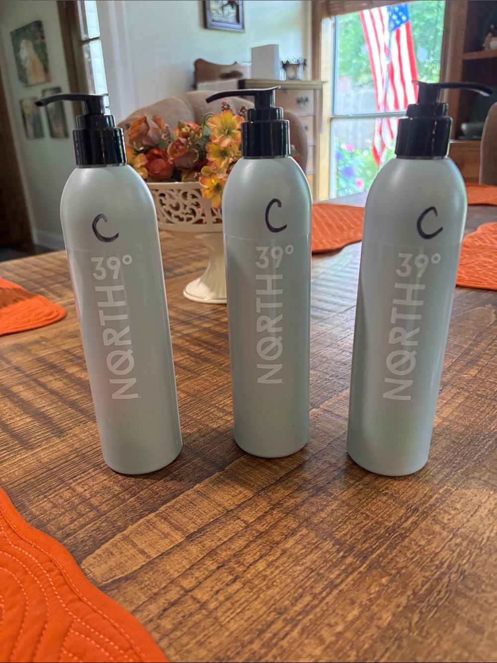 39 degrees North Hair Conditioner 
Price is for 3 bottles.